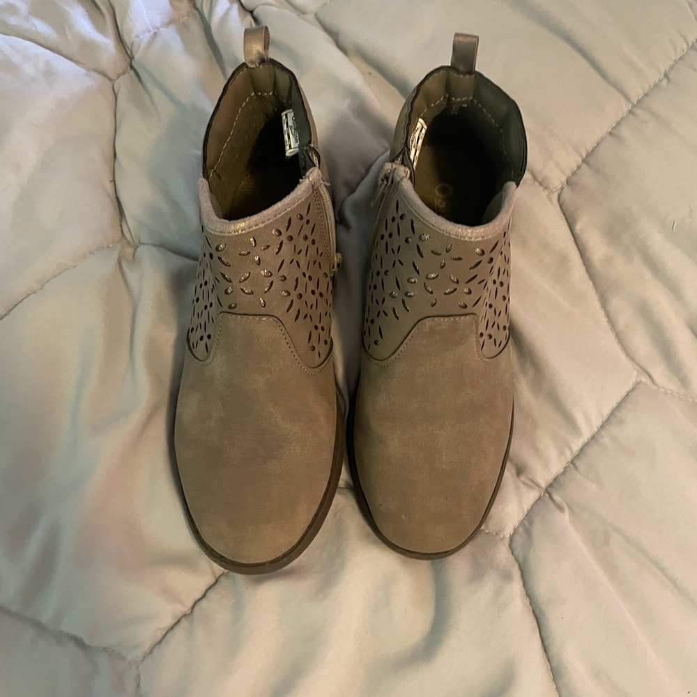 Oshkosh ankle booties, never worn, size 2